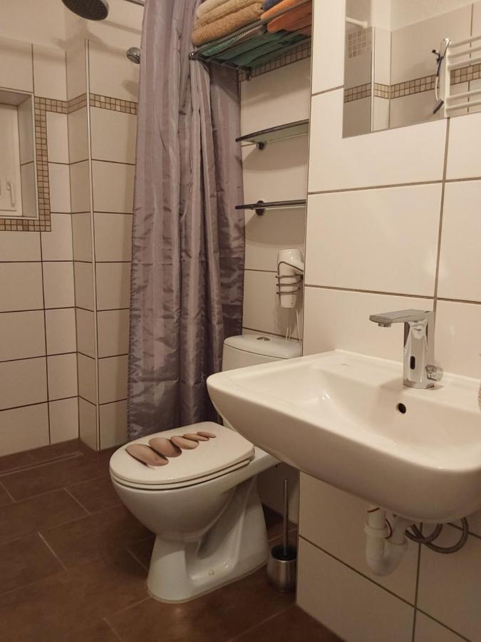 Kleines Zuhause Apartment มัคเดอบวร์ก ภายนอก รูปภาพ