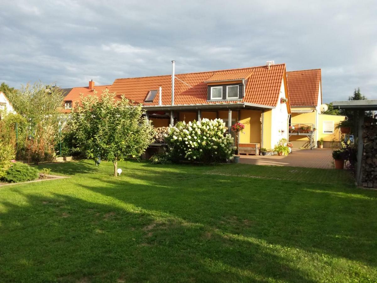 Kleines Zuhause Apartment มัคเดอบวร์ก ภายนอก รูปภาพ